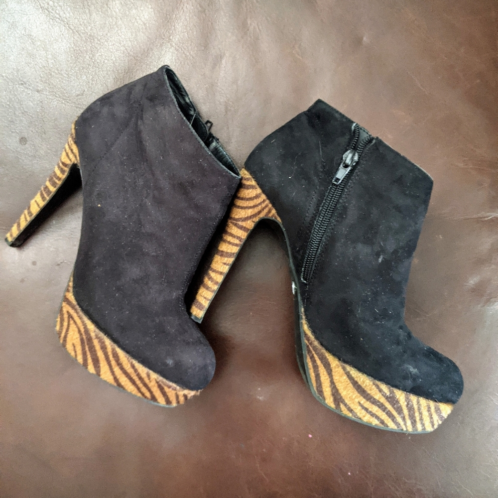 Platform Animal print bootie - Picture 2 of 4